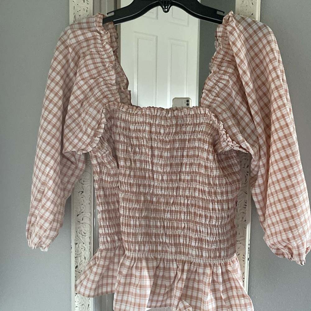 Brand new Sugar+Lips top $15